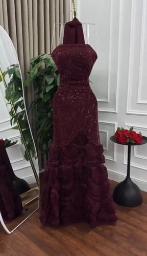 فستان سهرة ثلاثة ألوان