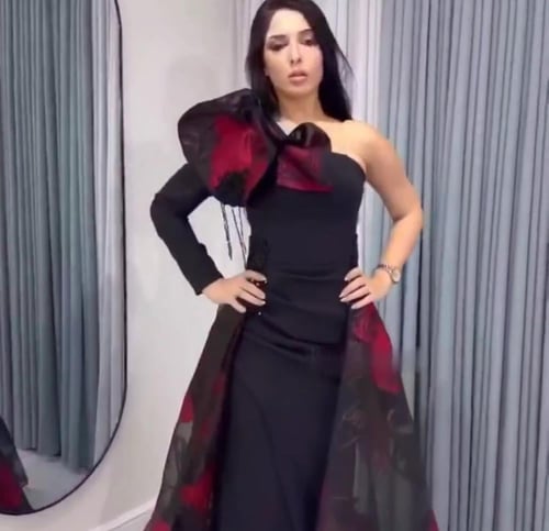 فستان زواج ثلاثة ألوان