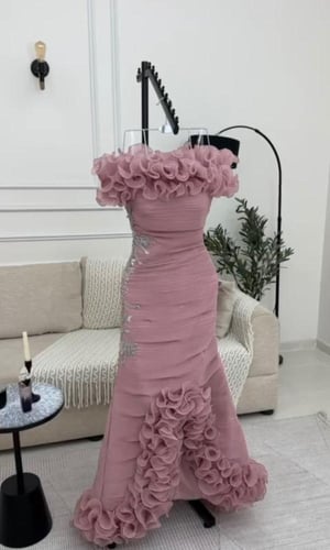 فستان سهرة ثلاث الوان