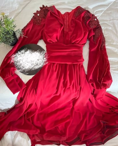 فستان مناسبات اكثر من لون