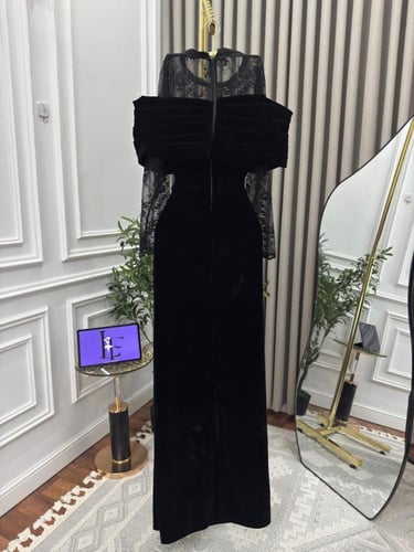 فستان سهرة مخمل