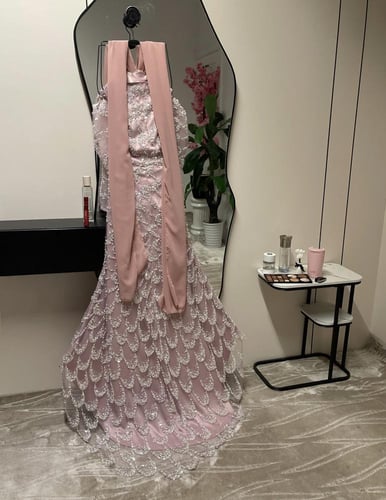 فستان سهرة خمس ألوان