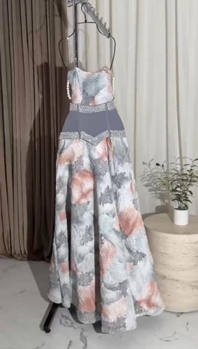 فستان سهرة ثلاثة ألوان