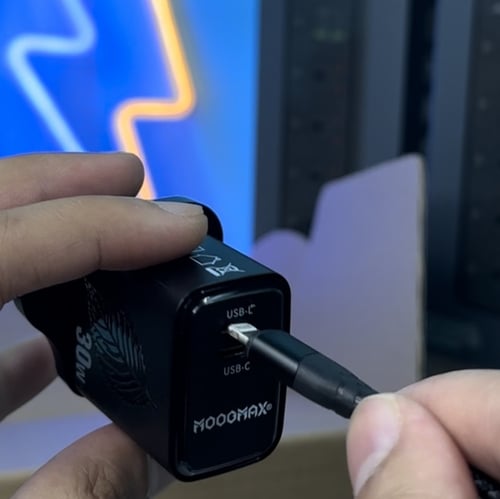 Moogmax شاحن جداري بتقنية GAN