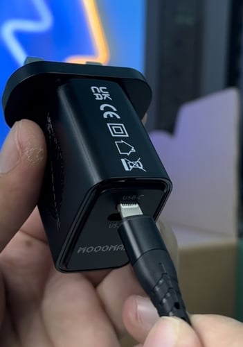 فيش جداري + شاحن سيارة منفذ الشحن الجديد