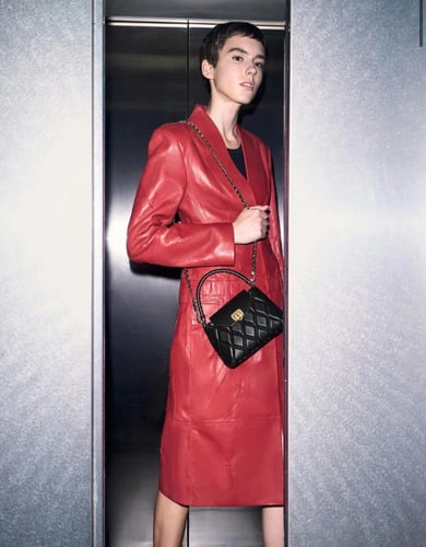 شنطة charles & keith