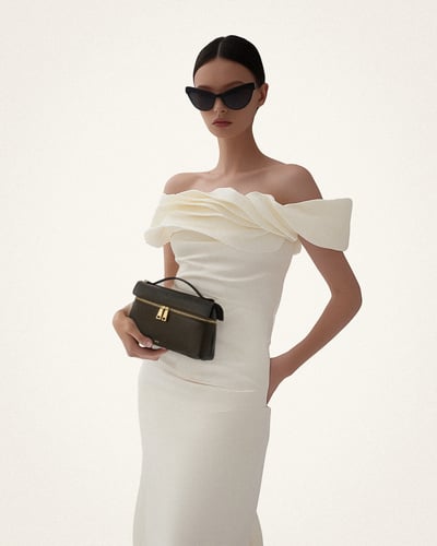 شنطة زيتي JW PEI