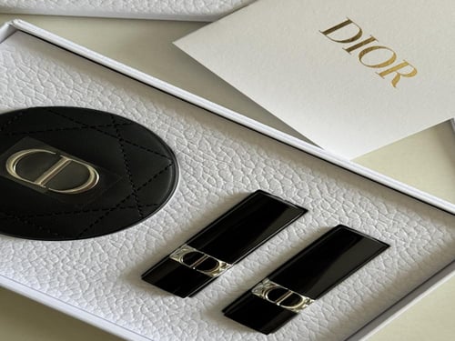 بوكس مراية + ٢ روج ميني احمر فيلفيت من ديور