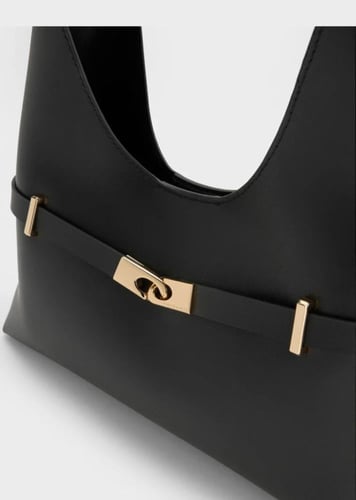 شنطة charles & keith