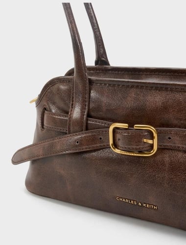 شنطة charles & keith