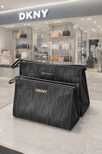 طقم شنط ميك أب أو عطور او باوتش dkny