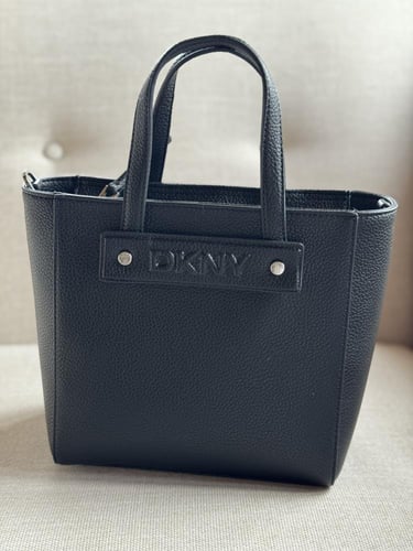شنطة dkny