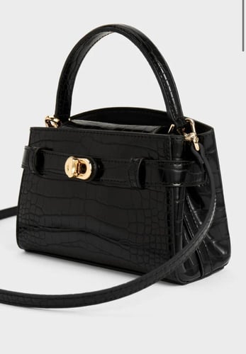 شنطة charles & keith