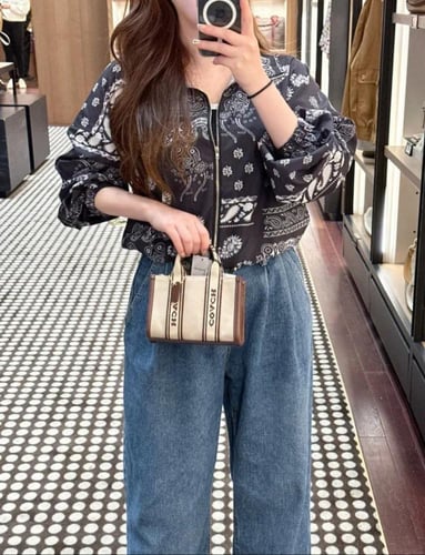 شنطة coach مقاس ميني