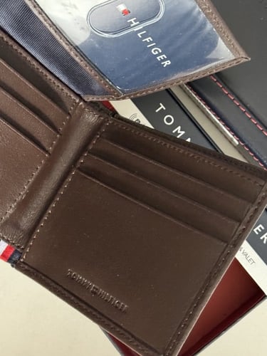 محفظة رجالي بني tommy