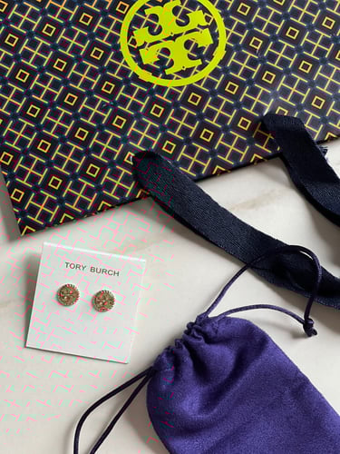 حلق tory burch