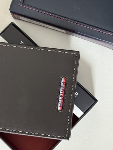 محفظة رجالي بني tommy