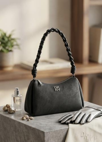 شنطة dkny