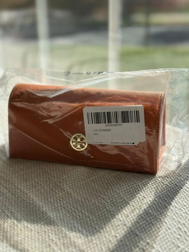 نظارة tory burch