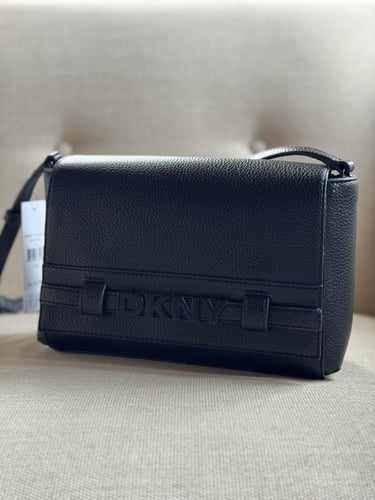 شنطة dkny
