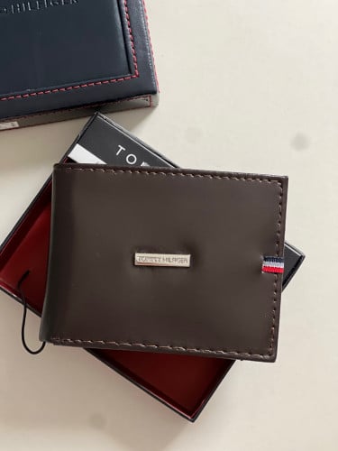 محفظة رجالي بني tommy