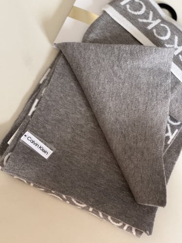 طقم نسائي Scarf ck شال + قبعة