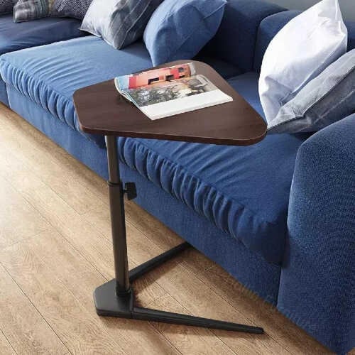 طاولة خشبية مميزة