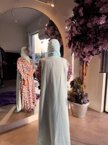 Abaya 2047