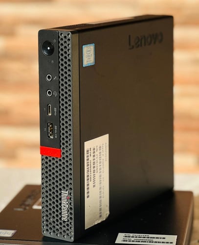 Lenovo M920q Tiny بدون شاشه