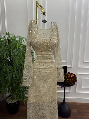 فستان ذهبي سهره