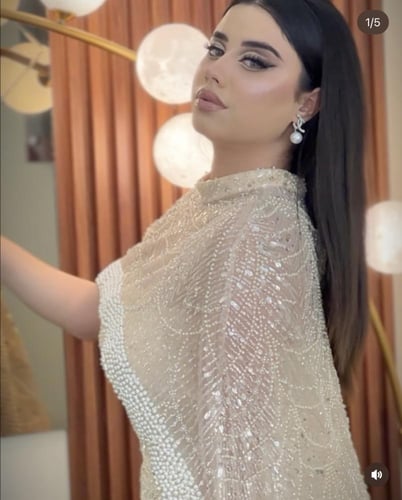 فستان زواج فخم مطرز