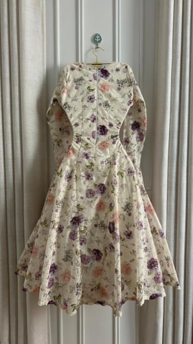 فستان ناعم للعيد