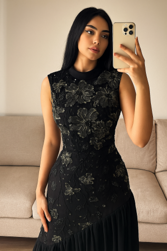 فستان اسود ميد مطرز