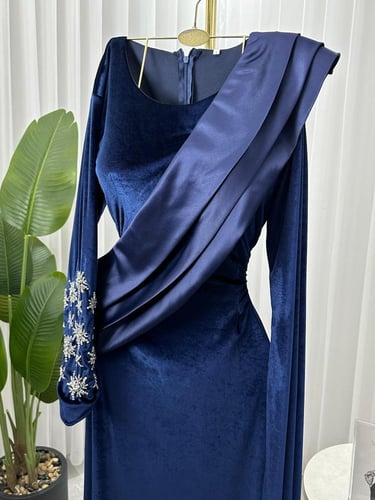 فستان مخمل متوفر ٣ الوان