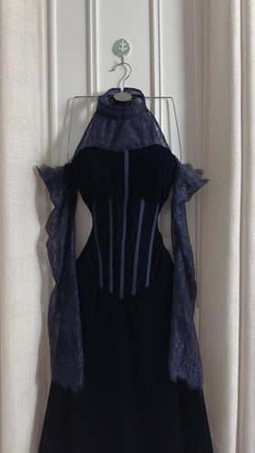 فستان مخمل نيلي