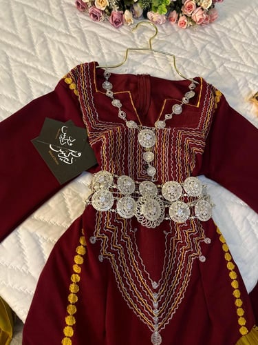 فستان التاسيس