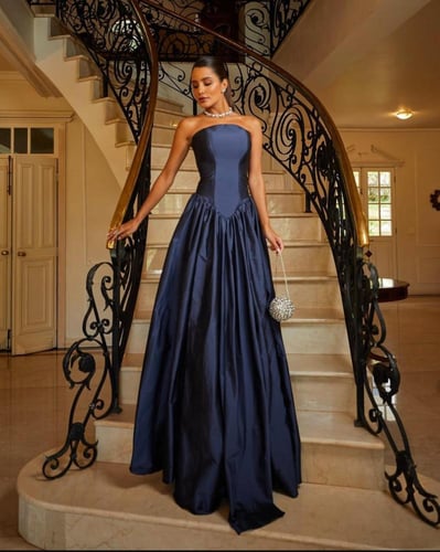 فستان كحلي حفلات