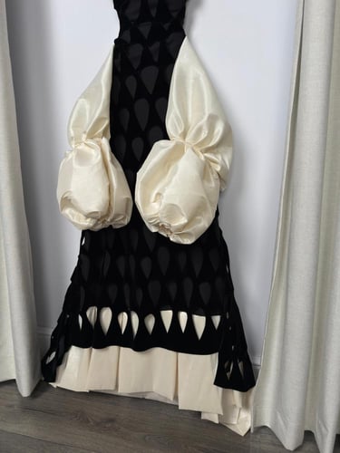 فستان اسود انيق ماسك