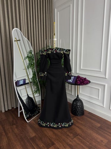 فستان اسود انيق