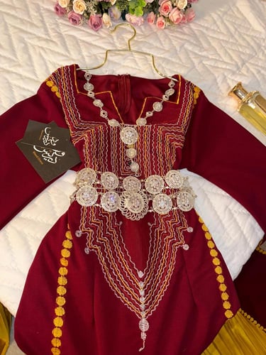 فستان التاسيس