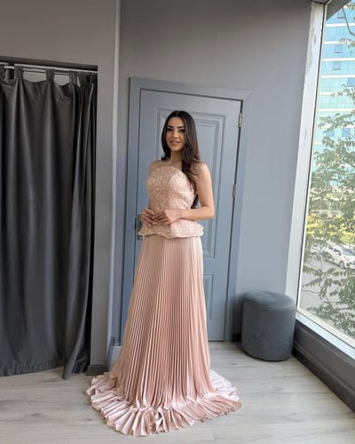 فستان زواج نودي