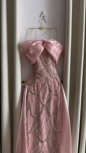 فستان فخم مطرز زواج