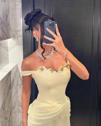 فستان اصفر ماسك