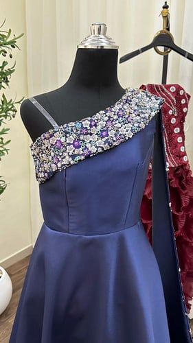 فستان كحلي زواج