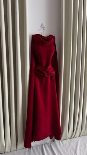 فستان برغندي ناعم