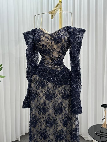 فستان مطرز فخم