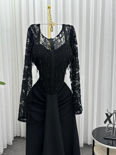 فستان ماسك مطرز