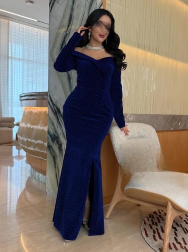 فستان مخمل نيلي