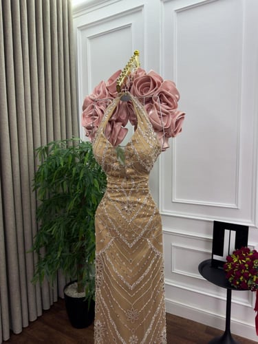 فستان مطرز سهره