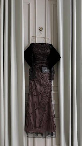 فستان اسود مطرز 9377